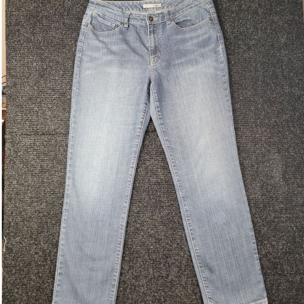 Women's Chico's Light Wash Straight Leg Jeans Size 14/16 (0.5) Mid Rise 34W 30L
